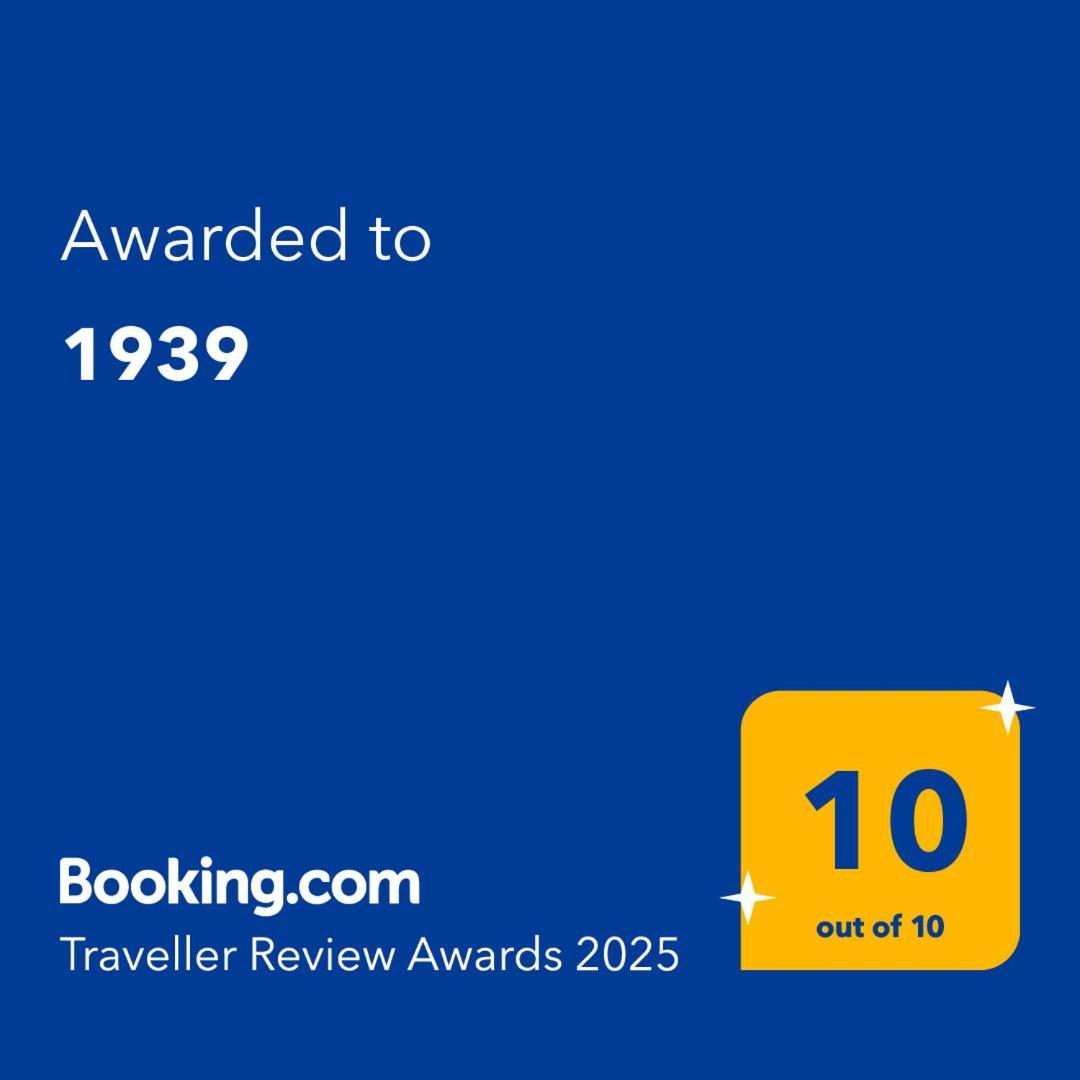 1939 Hébergement de vacances Kini